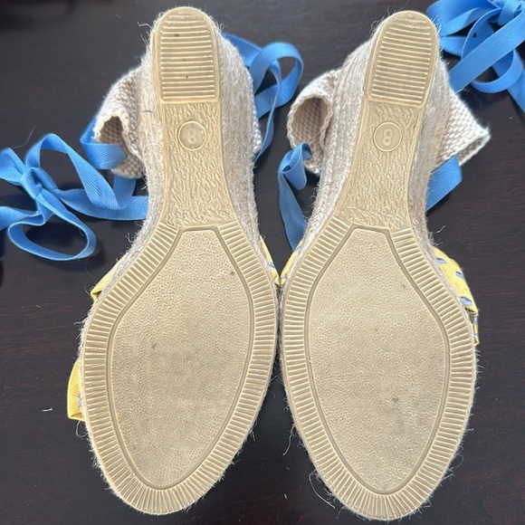 J. Crew Womens Marianne Espadrilles Tie Wedges Yellow Light Blue Spa Whales Sz 8 - Picture 8 of 8